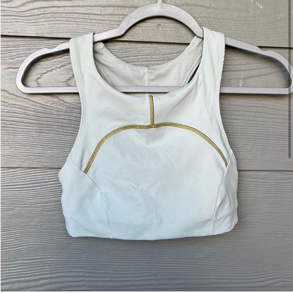 Lululemon bra